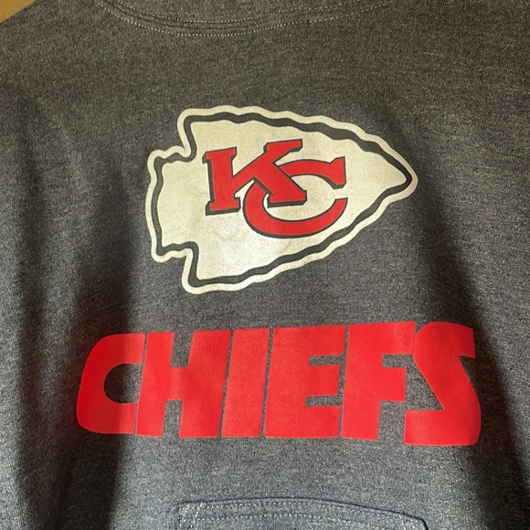KC Chiefs Grey and Red Graphic Hoodie - Picture 2 of 3